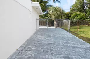 258 NE 22nd St, Delray Beach, FL 33444 - Photo 29