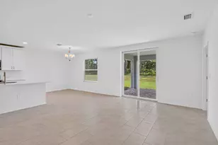 243 Lakeside Breeze Wy, Lehigh Acres, FL 33936 - Photo 7