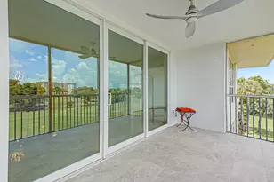 2651 S Palm Aire Dr, Pompano Beach, FL 33069 - Photo 31
