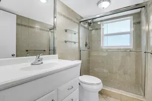 2651 S Palm Aire Dr, Pompano Beach, FL 33069 - Photo 23