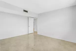 2651 S Palm Aire Dr, Pompano Beach, FL 33069 - Photo 25