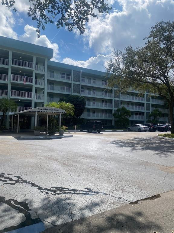 802 Cypress Grove Ln #408 - 802 Cypress Grove Ln #408, Pompano Beach, FL 33069 Luxury Property | Jose Angel Pina