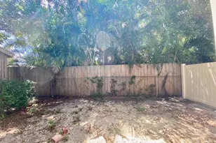 660 NE 34th Ct, Oakland Park, FL 33334 - Photo 7