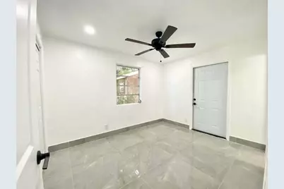 660 NE 34th Court #3, Oakland Park, FL 33334 - Photo 5