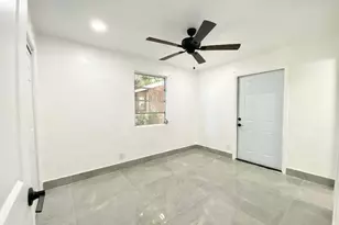 660 NE 34th Ct, Oakland Park, FL 33334 - Photo 5
