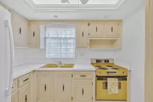 2680 Emory Dr E, West Palm Beach, FL 33415 - Photo 5