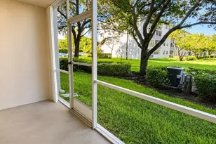 1400 SW 124th Terrace, Pembroke Pines, FL 33027 - Photo 17