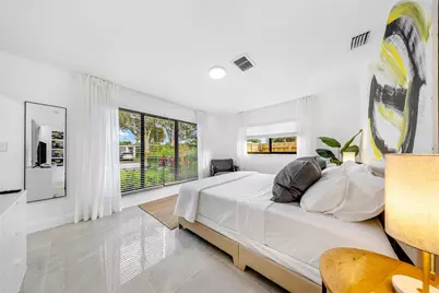 2925 NE 1st Avenue, Wilton Manors, FL 33334 - Photo 21