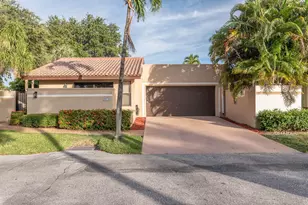6876 Palmar Ct, Boca Raton, FL 33433 - Photo 1