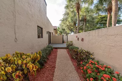 6876 Palmar Court, Boca Raton, FL 33433 - Photo 37