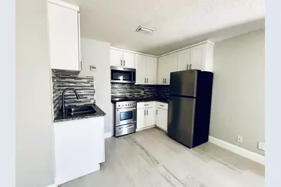 2725 Prairie Lane, Palm Springs, FL 33406 - Photo 3
