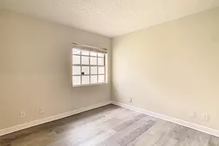 1370 Cottonwood Cir, Weston, FL 33326 - Photo 21