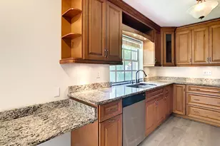 1370 Cottonwood Cir, Weston, FL 33326 - Photo 11