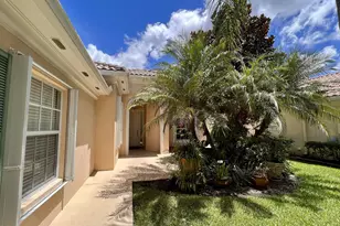 8095 Laborie Ln, Wellington, FL 33414 - Photo 3