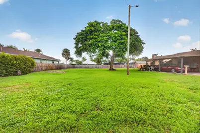 17596 Cinquez Park Road W, Jupiter, FL 33458 - Photo 13