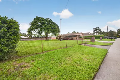 17596 Cinquez Park Road W, Jupiter, FL 33458 - Photo 11