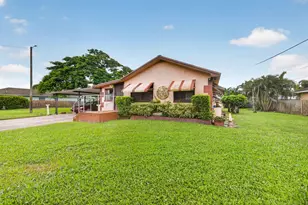 17596 Cinquez Park Rd W, Jupiter, FL 33458 - Photo 9