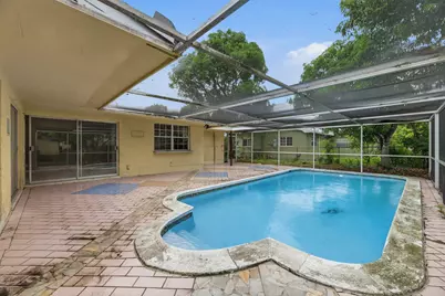 2700 NW 36th Avenue, Lauderdale Lakes, FL 33311 - Photo 29