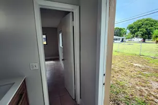 435 NW 41st St, Oakland Park, FL 33309 - Photo 11