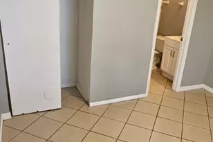 12416 Peconic Ct, Wellington, FL 33414 - Photo 9