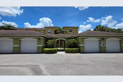 5090 Fairways Circle #H105, Vero Beach, FL 32967 - Photo 1