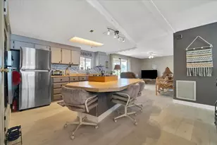 132 NW 53rd Pl, Deerfield Beach, FL 33064 - Photo 5