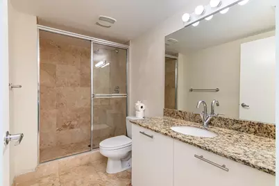 41 SE 5th Street #417, Miami, FL 33131 - Photo 13