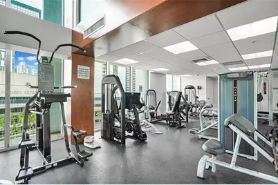 41 SE 5th Street #417, Miami, FL 33131 - Photo 25