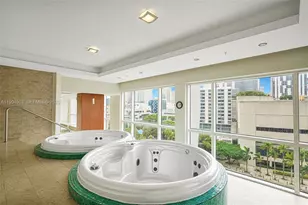 41 SE 5th St, Miami, FL 33131 - Photo 21