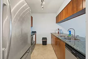 1200 Brickell Bay Dr, Miami, FL 33131 - Photo 13