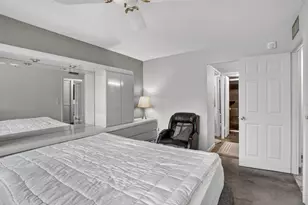 1400 St Charles Pl, Pembroke Pines, FL 33026 - Photo 15