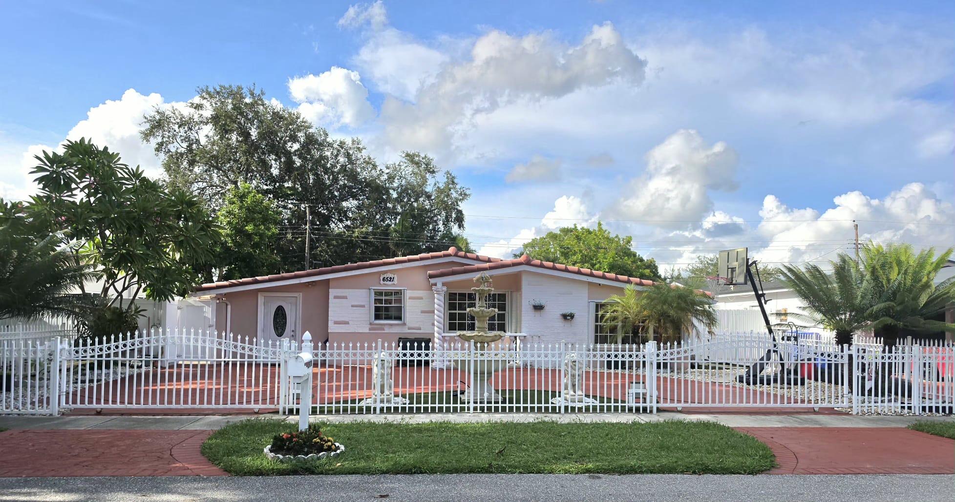 6521 Harding St - 6521 Harding St, Hollywood, FL 33024 Luxury Property | Jose Angel Pina