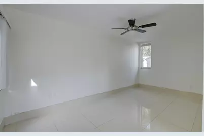 800 SW 4th Street #2, Fort Lauderdale, FL 33315 - Photo 15