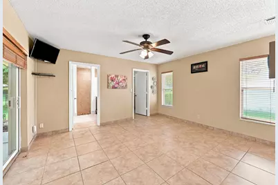 2111 NW 86th Way, Coral Springs, FL 33071 - Photo 17