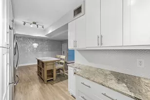 1104 Green Pine Blvd, West Palm Beach, FL 33409 - Photo 7