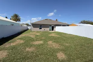 2507 SE Charleston Dr, Port Saint Lucie, FL 34952 - Photo 19