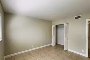1501 Crescent Cir, Lake Park, FL 33403 - Photo 9