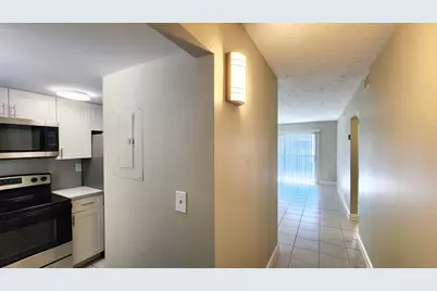 1501 Crescent Circle #D36, Lake Park, FL 33403 - Photo 3