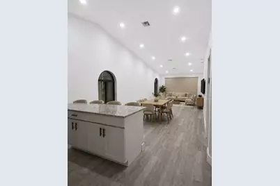 8204 NW 100th Lane, Tamarac, FL 33321 - Photo 3