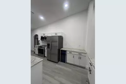 8204 NW 100th Lane, Tamarac, FL 33321 - Photo 9