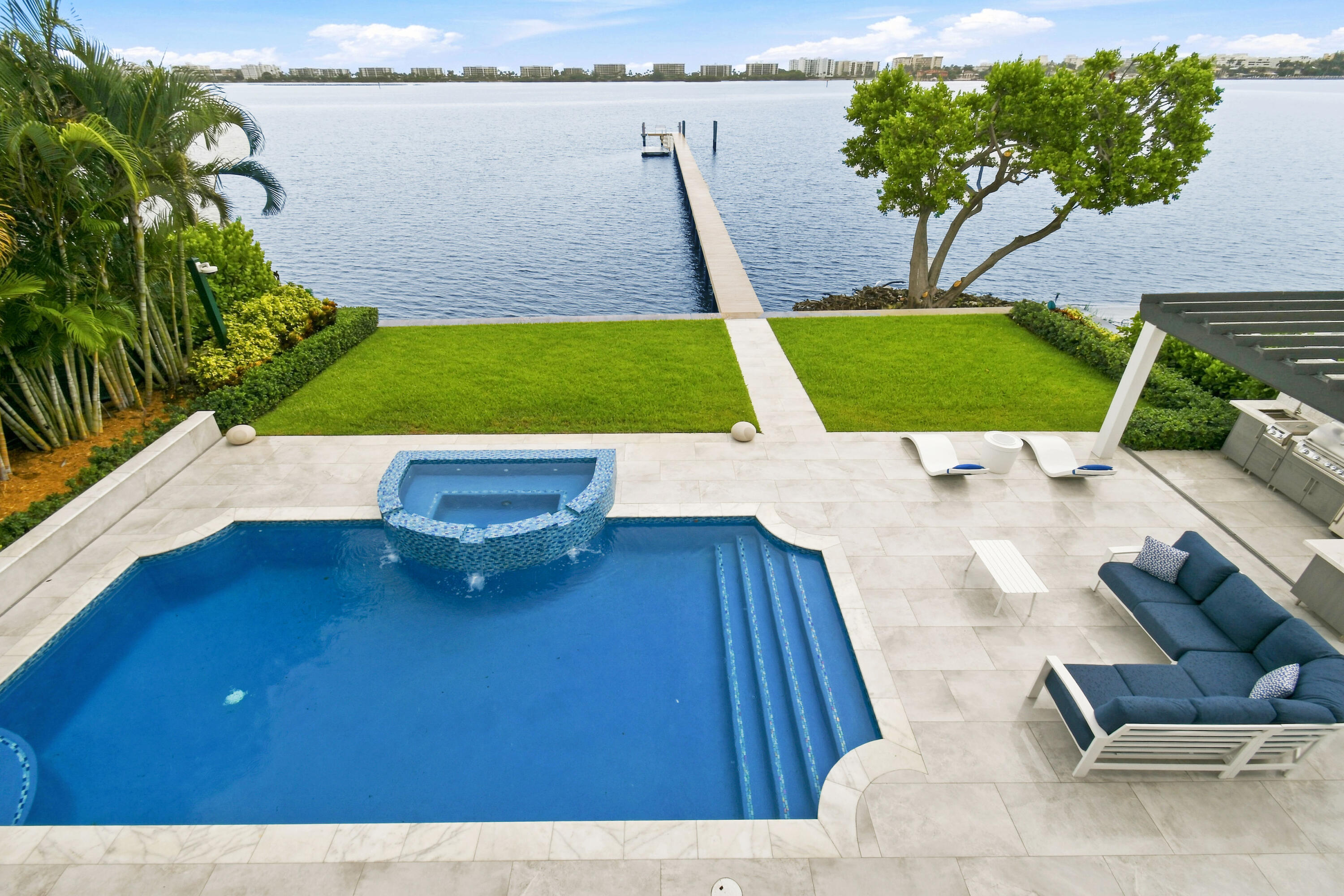 3 Lakeside Palms Ct - 3 Lakeside Palms Ct, Lake Worth Beach, FL 33460 Luxury Property | Jose Angel Pina