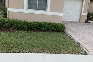 13040 NW 5th St, Pembroke Pines, FL 33028 - Photo 1