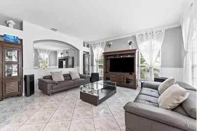 16363 Segovia Circle S, Pembroke Pines, FL 33331 - Photo 19