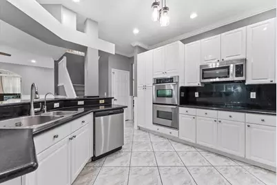 16363 Segovia Circle S, Pembroke Pines, FL 33331 - Photo 13