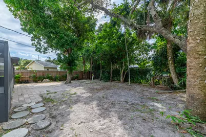 545 S Lake Drive, Lantana, FL 33462 - Photo 29
