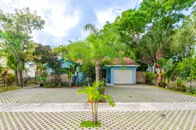 545 S Lake Drive, Lantana, FL 33462 - Photo 5