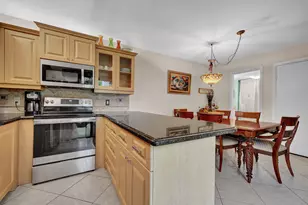 2716 SW 15th St, Deerfield Beach, FL 33442 - Photo 11