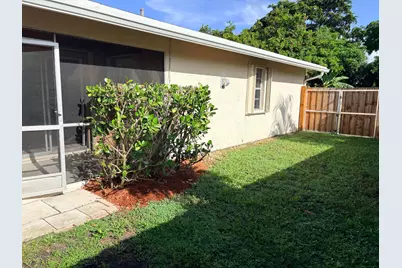8732 Satalite Terrace, Lake Park, FL 33403 - Photo 21