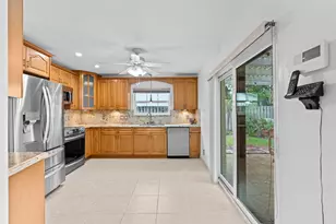 5611 SW 97th Terrace, Cooper City, FL 33328 - Photo 9