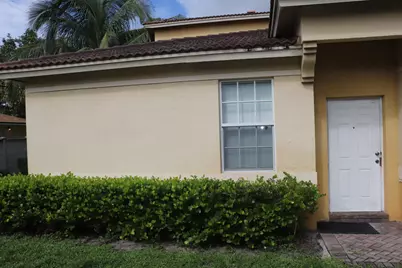 613 NW 21st Avenue, Pompano Beach, FL 33069 - Photo 3